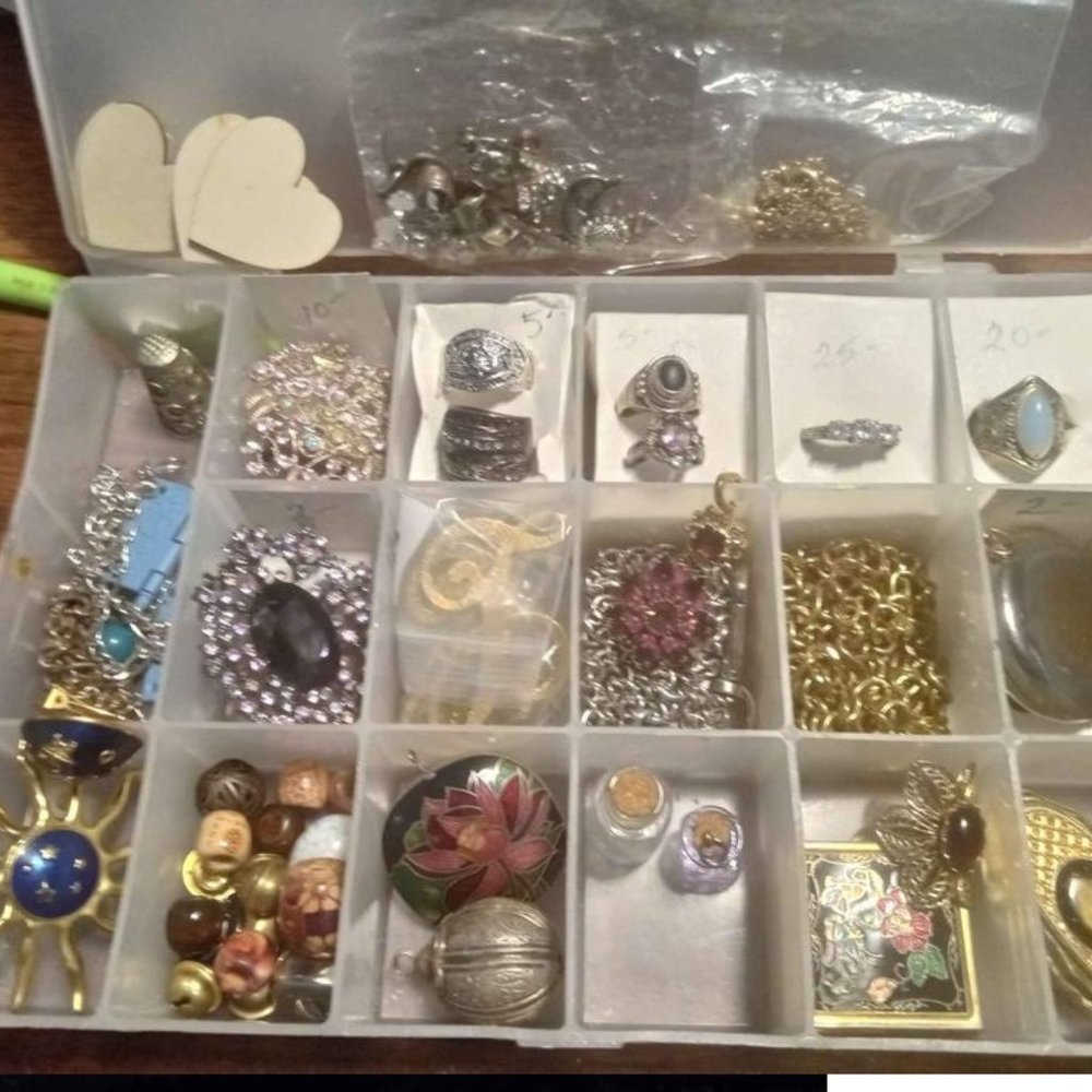 Jewelry Collector's Lot